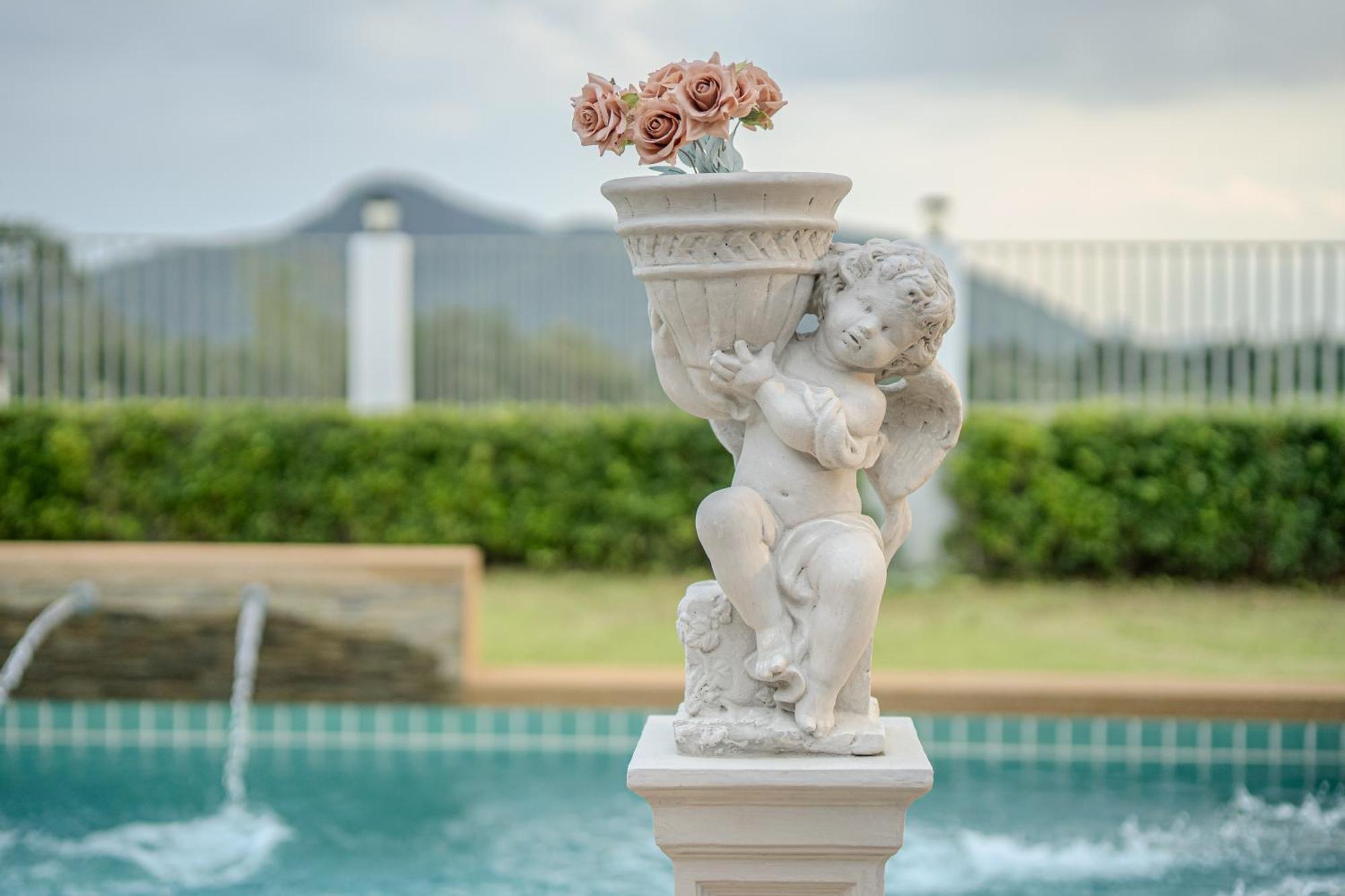 Villa Luxurious 4-bedroom Pool Mountain Views