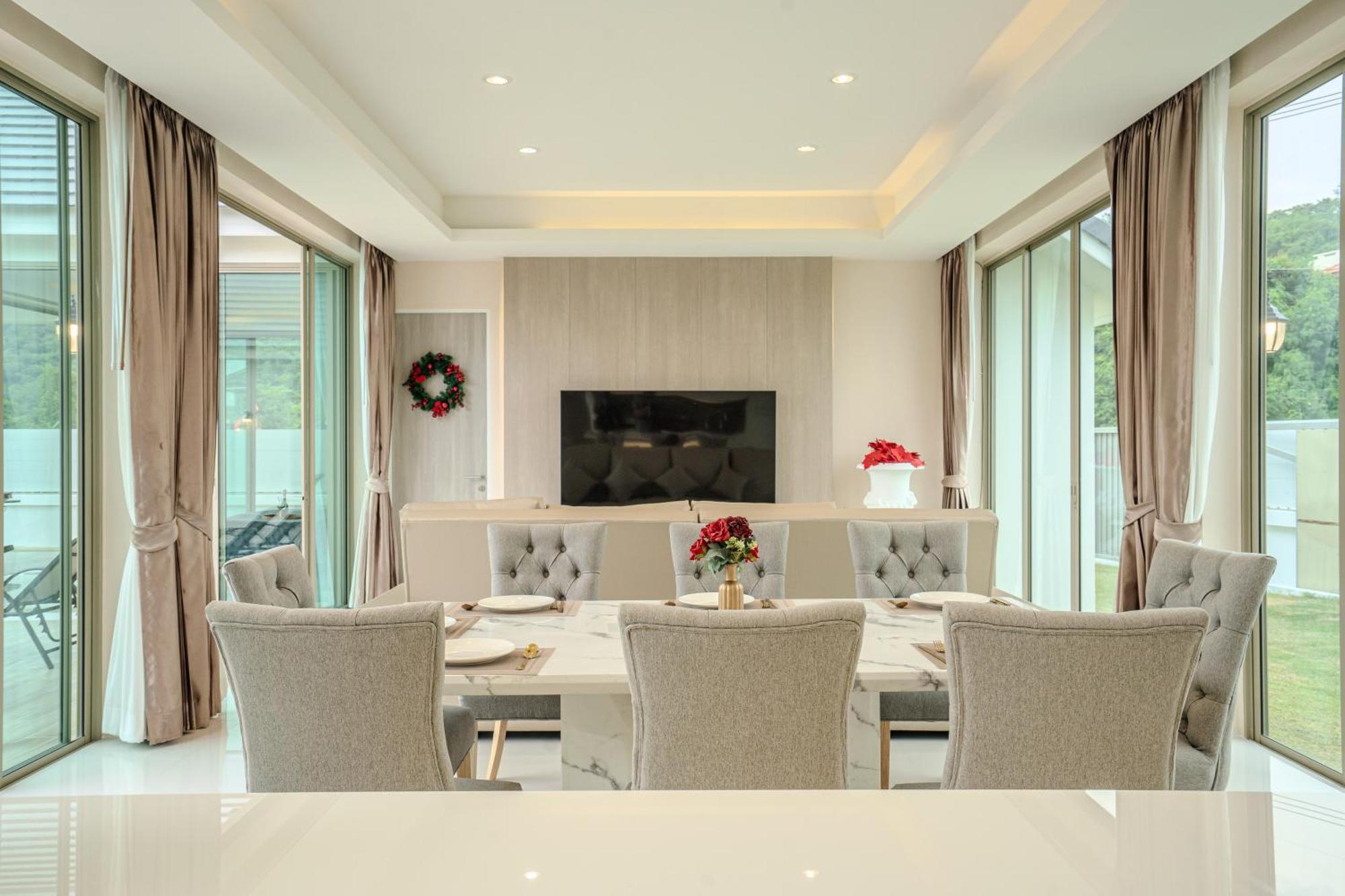 Villa Luxurious 4-bedroom Pool Mountain Views *