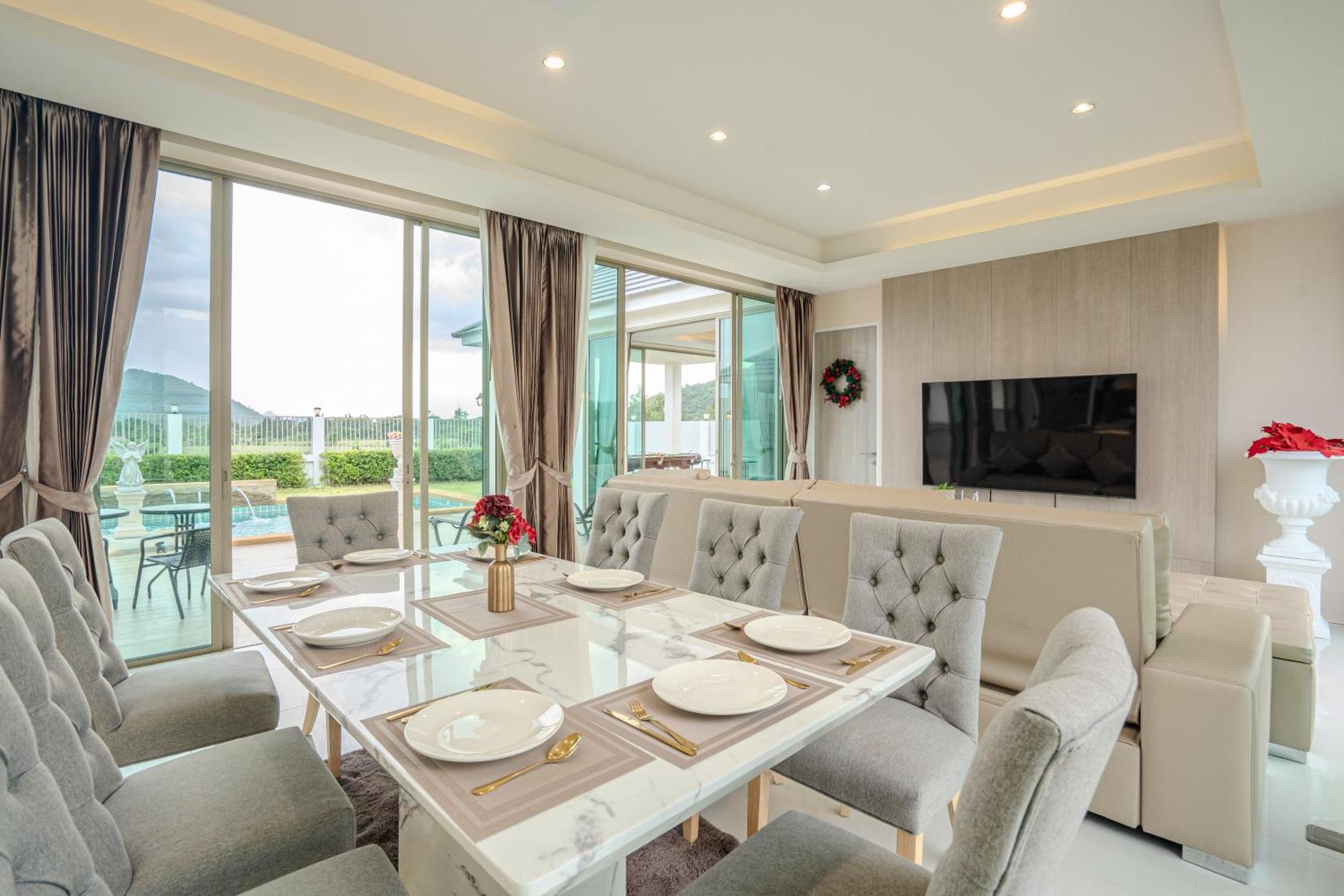 Luxurious 4-bedroom Pool Mountain Views * Hua Hin